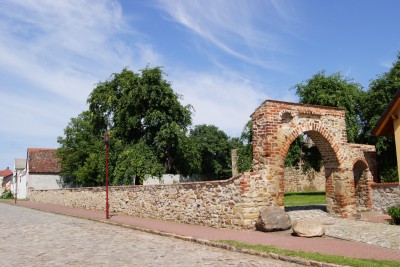 kirche ringmauer